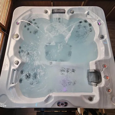 Zidanica Bundersek شقة